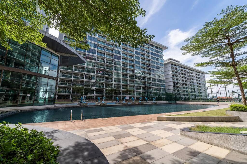 Apartment 02 Palazio Japanese Style Mount Austin Wifi & Netflix Johor Bahru